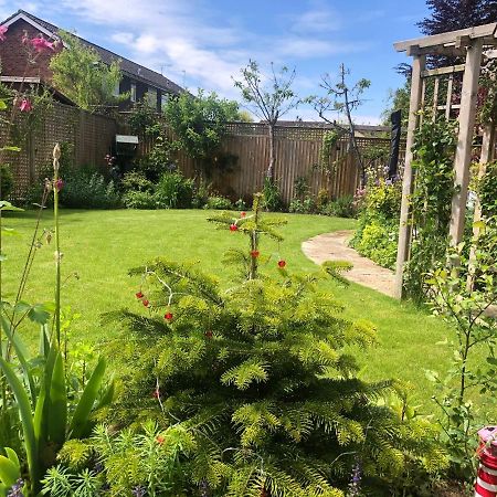 Sunshine Cottage Studley  ภายนอก รูปภาพ